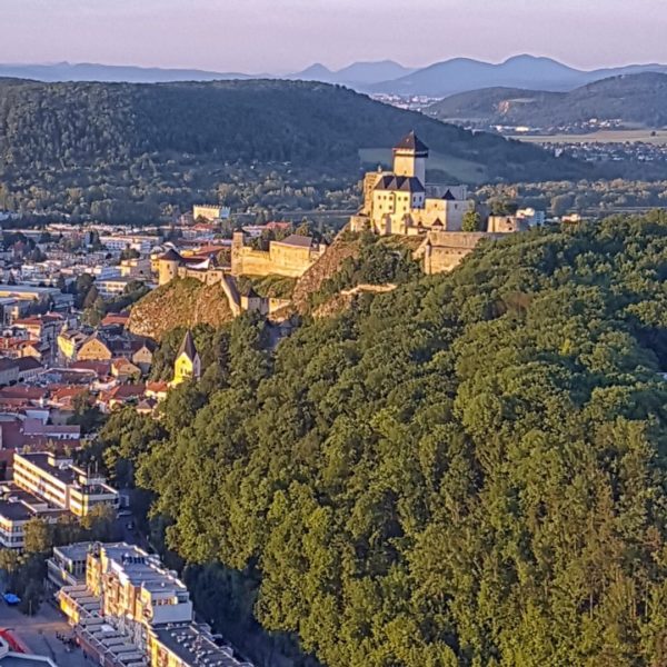 Výlet balónom - letenka dieťa - Pezinok,Trnava, Smolenice, Piešťany,  Nitra, Senec, Karpaty,  Katarínka, Senica, Myjava Nové Mesto nad Váhom Holíč a blízke okolie - Image 2