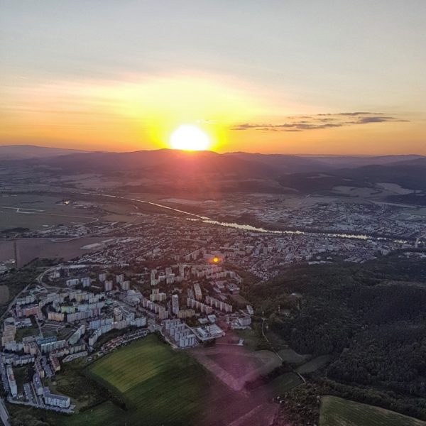 Výlet balónom - letenka dieťa - Pezinok,Trnava, Smolenice, Piešťany,  Nitra, Senec, Karpaty,  Katarínka, Senica, Myjava Nové Mesto nad Váhom Holíč a blízke okolie - Image 4